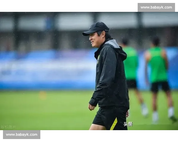 新鹏城 vs 三镇补赛裁判确定:黄翼主裁,邢琦担任 VAR 新鹏城 vs 三镇补赛裁判确定:黄翼主裁,邢琦担任 VAR