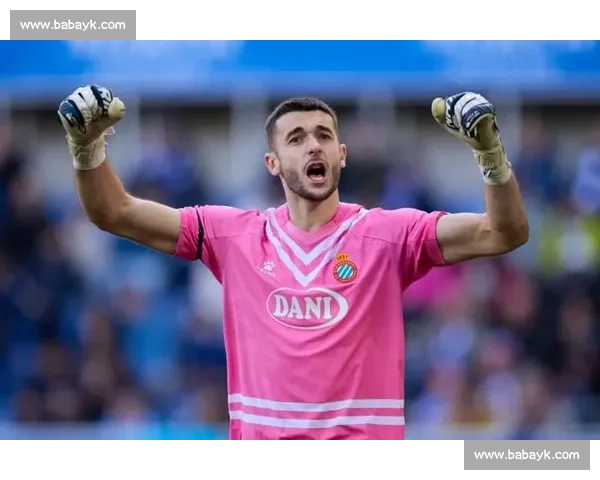 巴萨分期求购霍安遭拒 西班牙人铁心死敌交易