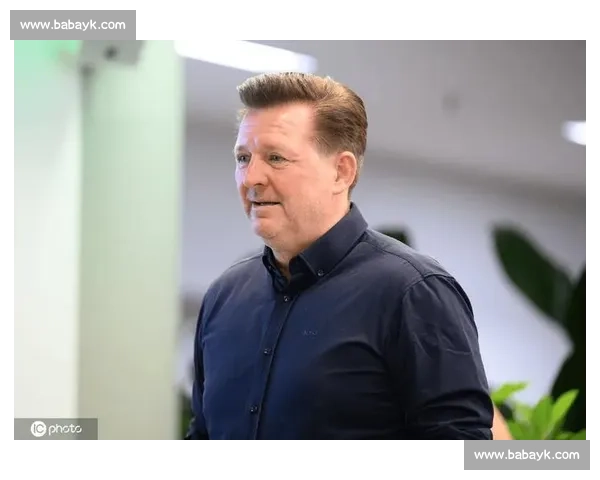 官方：蒂茨回归汉诺威执教 签约两年剑指升级